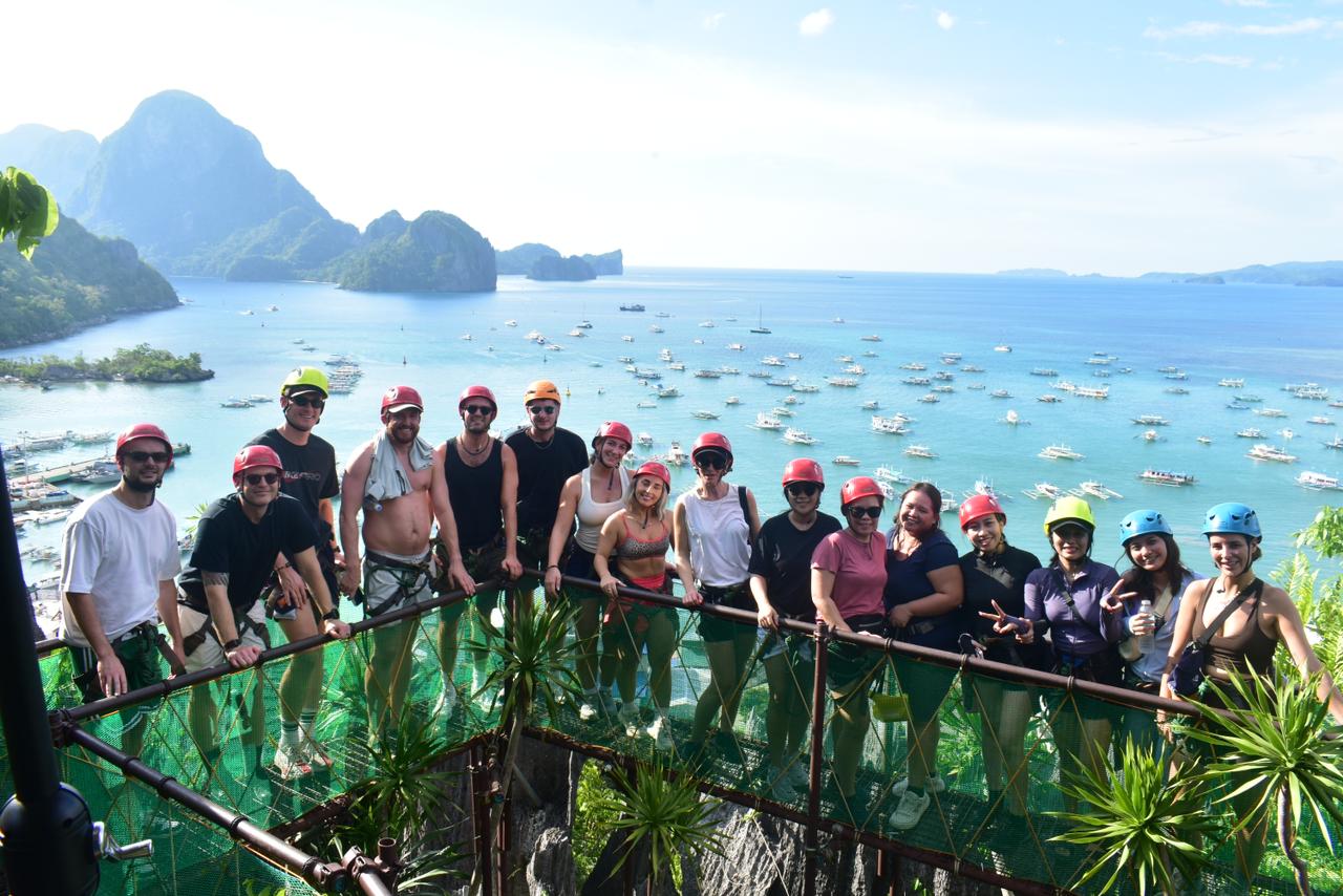 The Blugibbon team outdoors